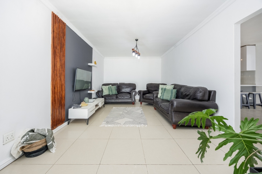8 Bedroom Property for Sale in Haasendal Western Cape